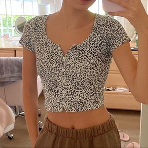 Brandy Melville cheetah print Zelly top